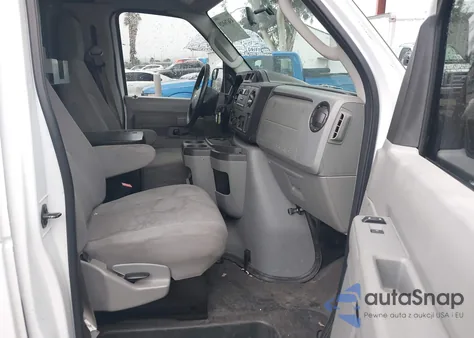 2013 Ford E-150 Commercial z USA, uszkodzony, nr VIN 1FTNE1EW5DDA23878